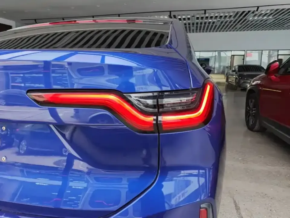 Nio EC6