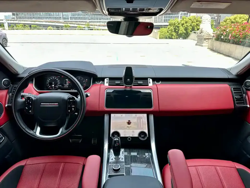 Land Rover Sport