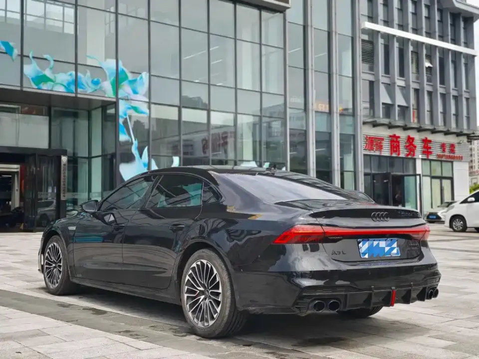 Audi A7L