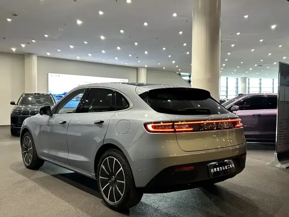 AITO AITO M5