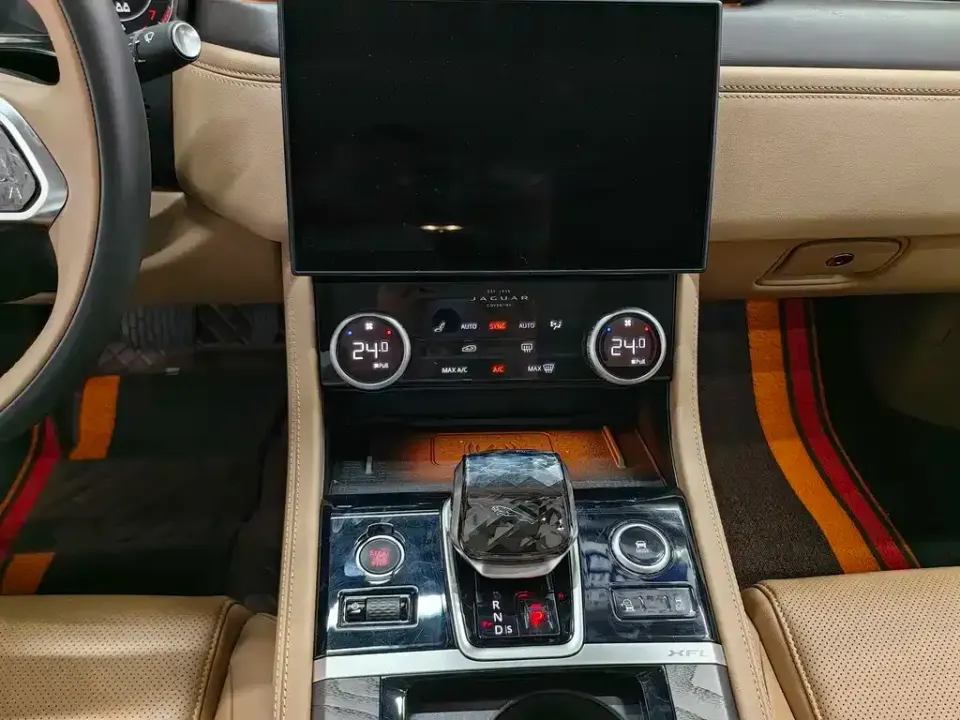 Jaguar XFL