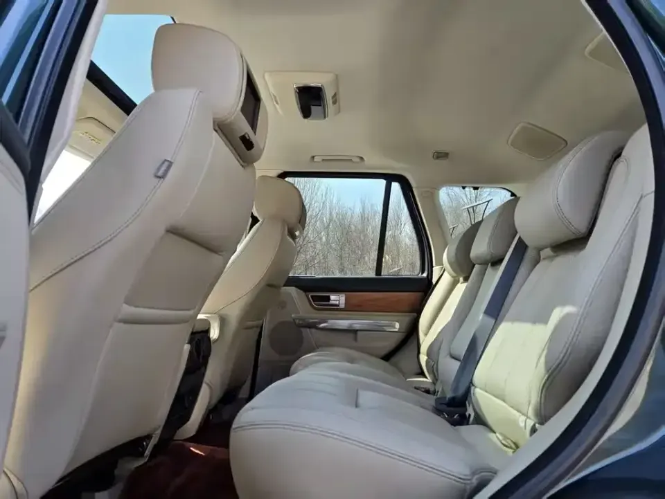 Land Rover Sport