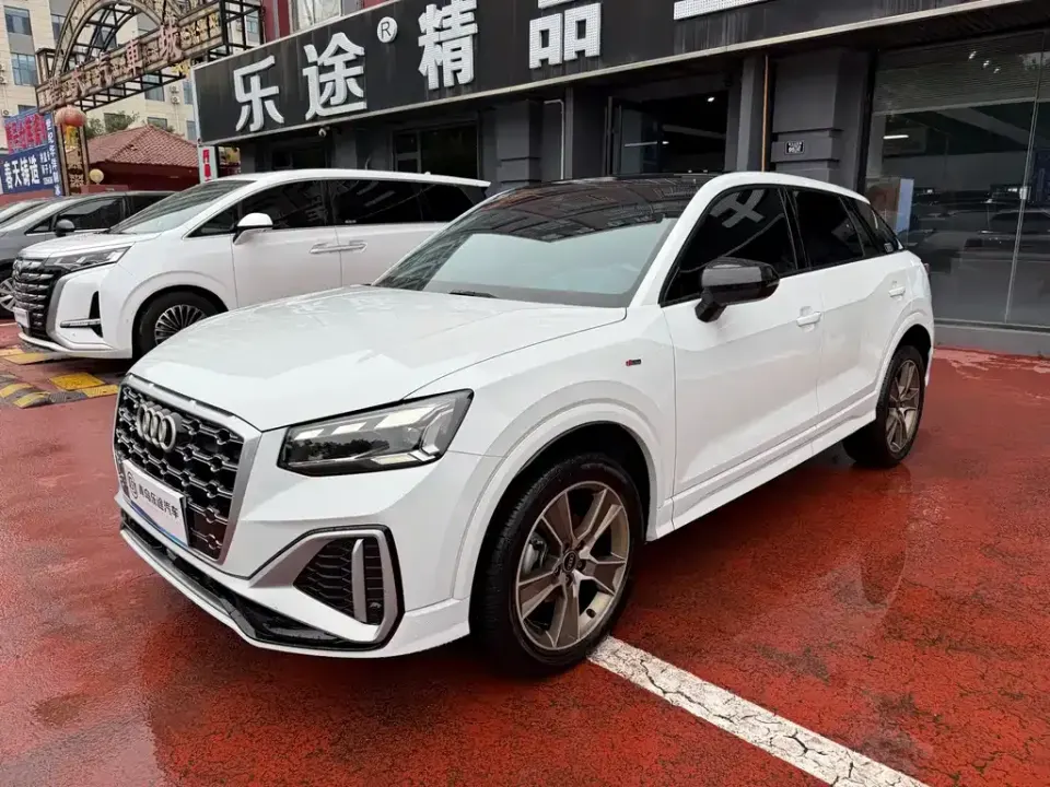 Audi Q2L
