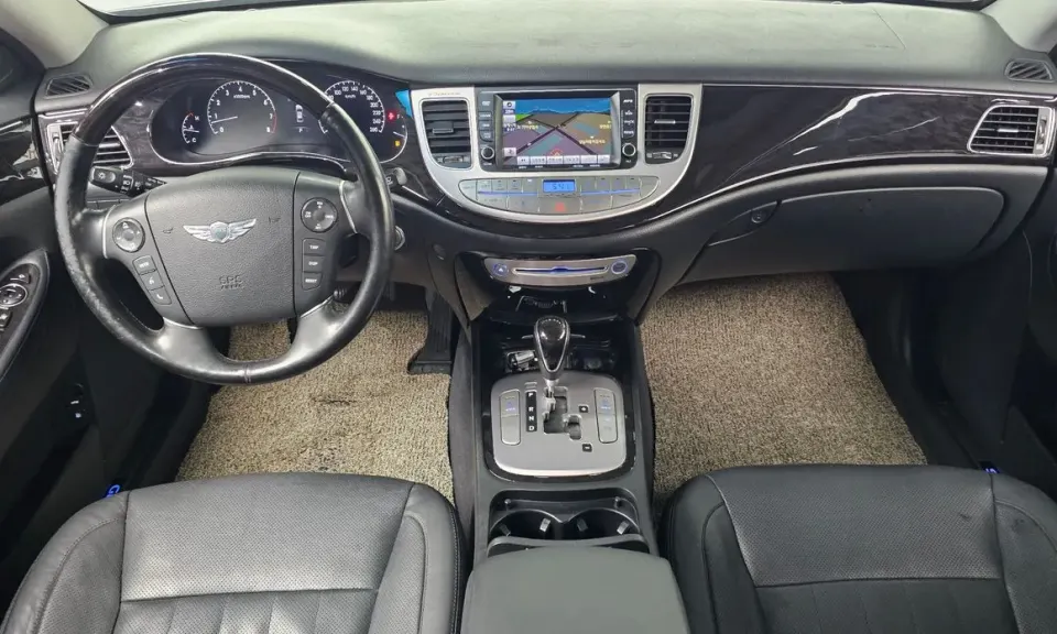 Hyundai Genesis