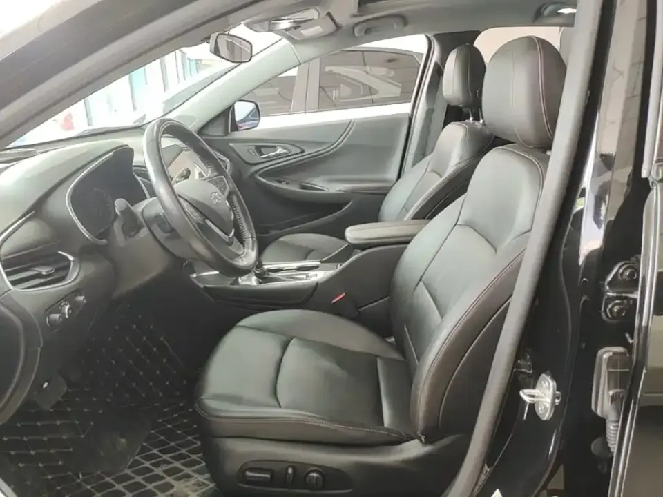 Chevrolet Malibu XL