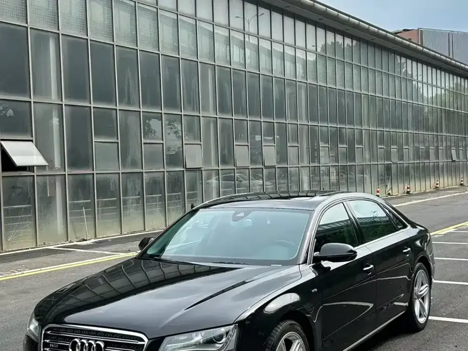 Audi A8