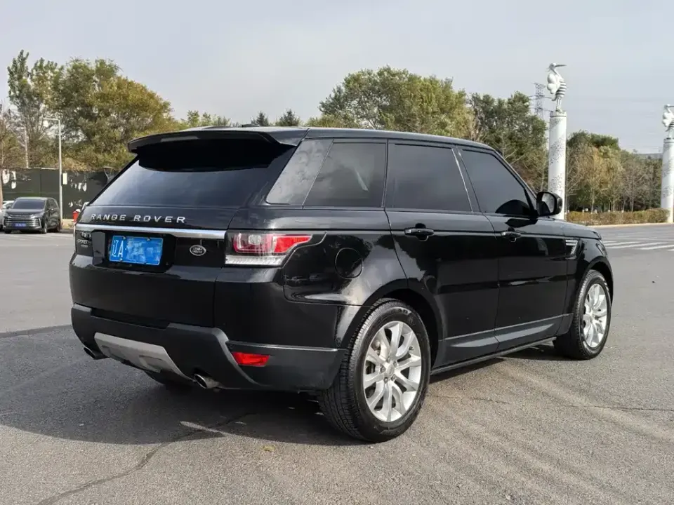 Land Rover Sport