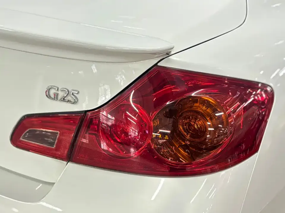 Infiniti G
