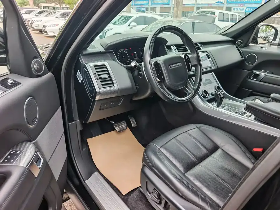 Land Rover Sport