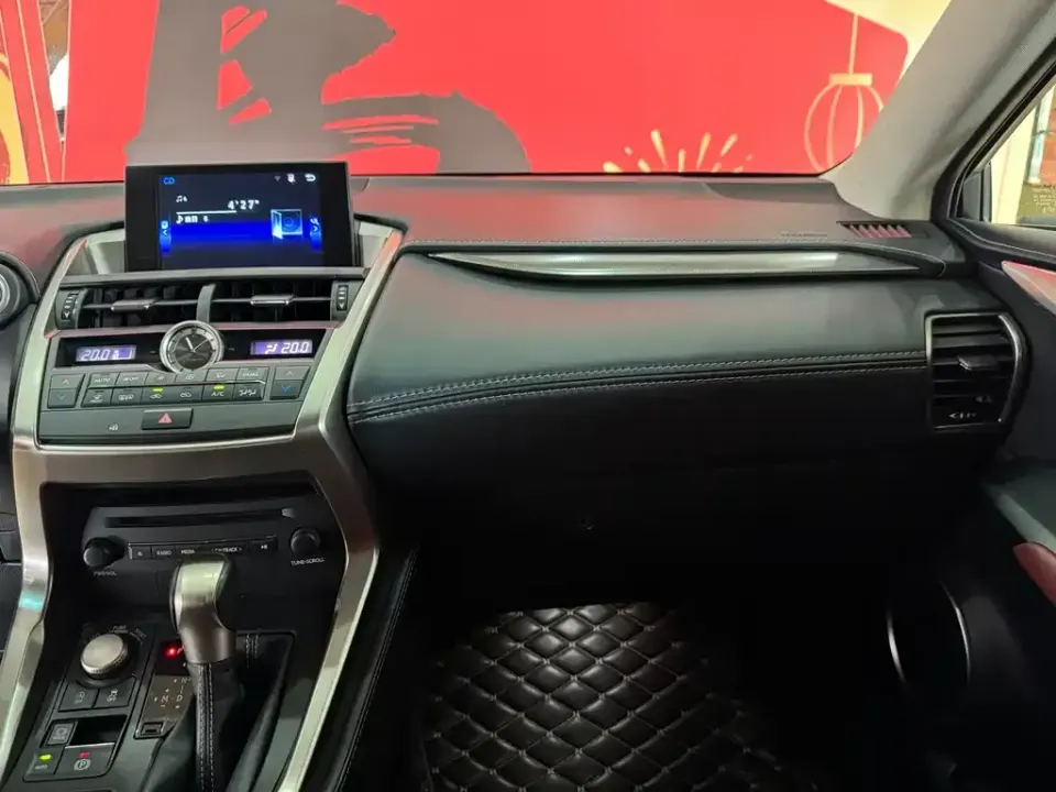 Lexus NX