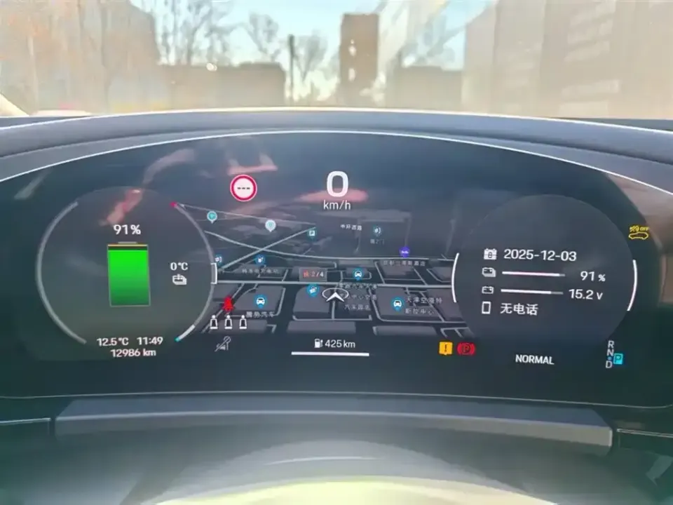 Porsche Macan EV