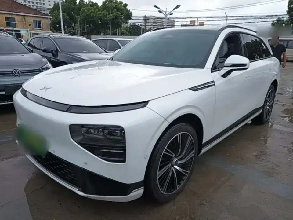 Xpeng G9