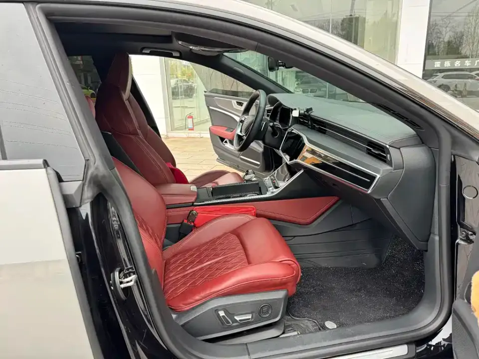 Audi A7L
