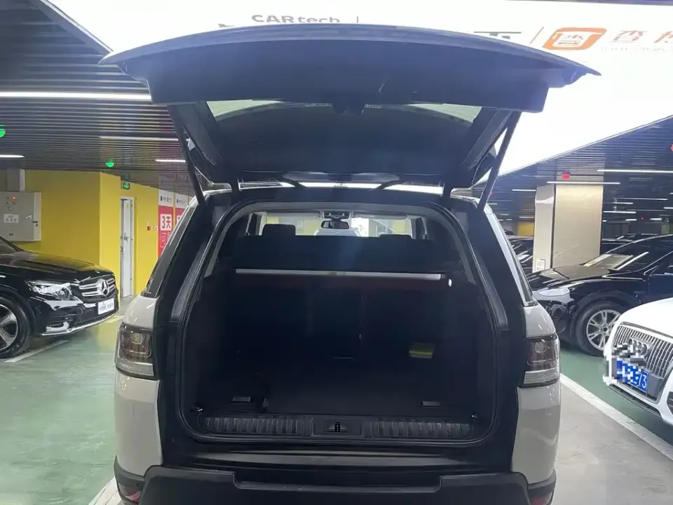 Land Rover Sport