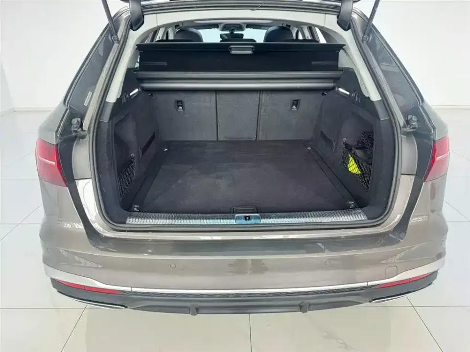 Audi A4 (Import)
