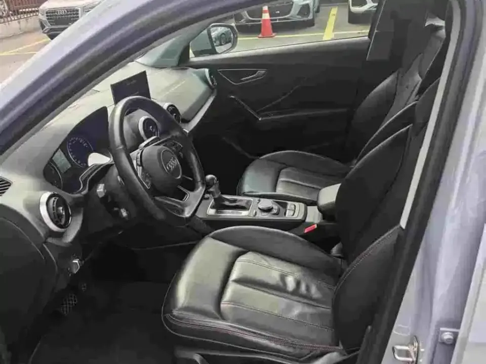 Audi Q2L