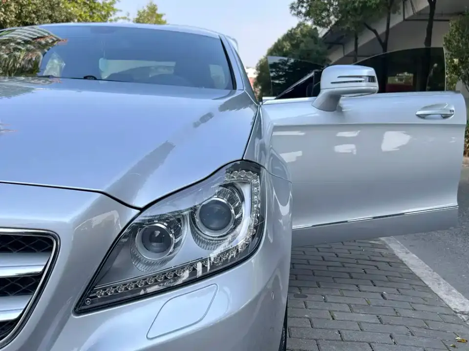 Mercedes-Benz CLS