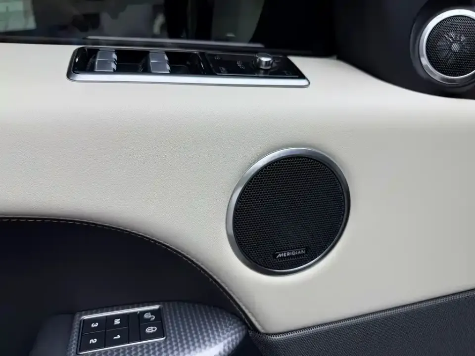Land Rover Sport