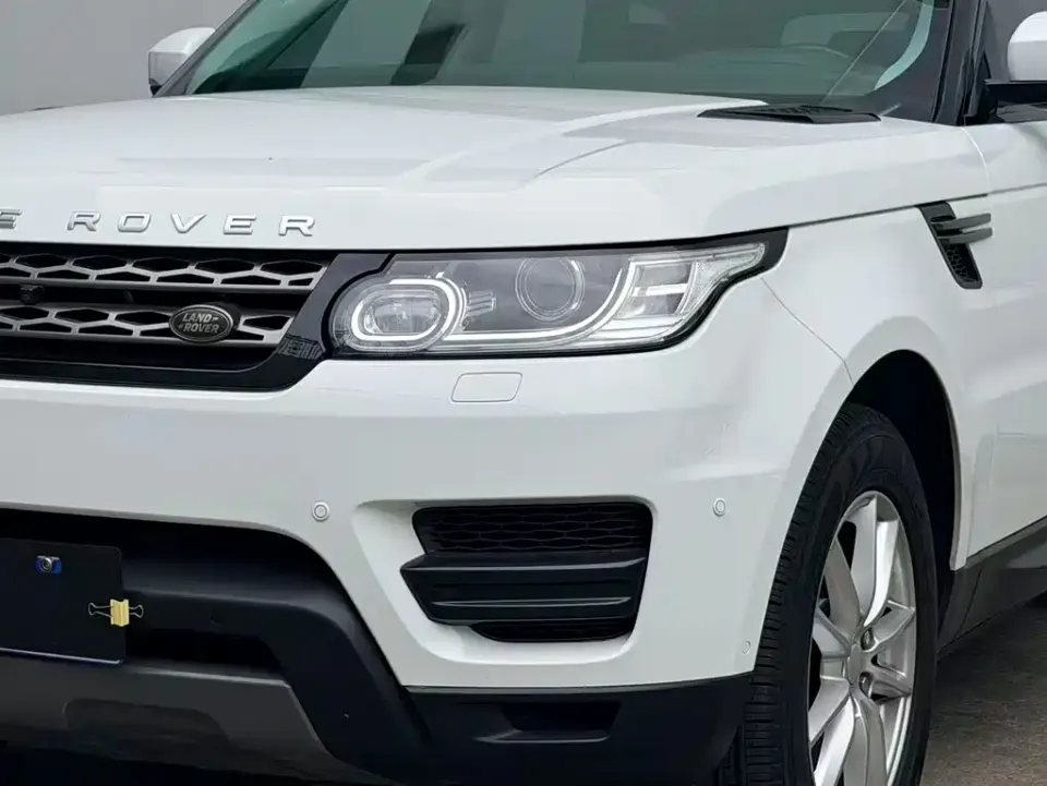 Land Rover Sport