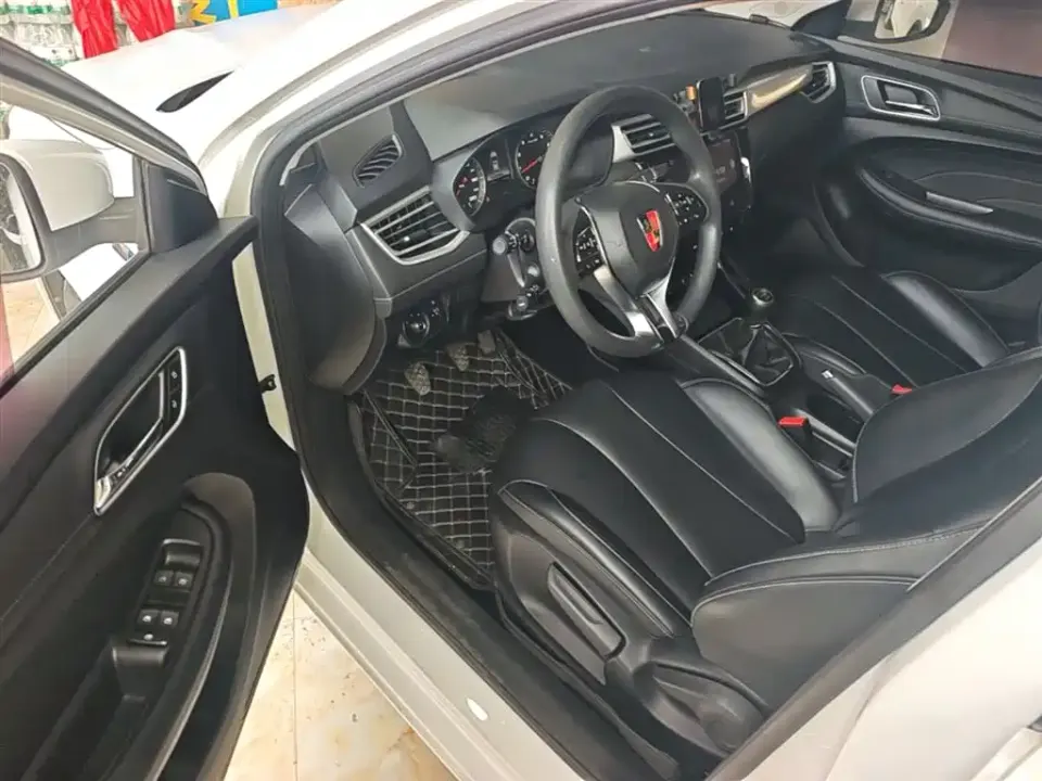 Roewe i5