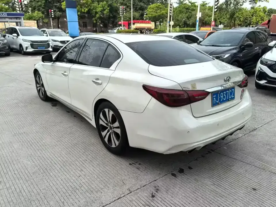 Infiniti Q50L