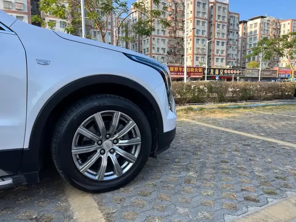 Cadillac XT4