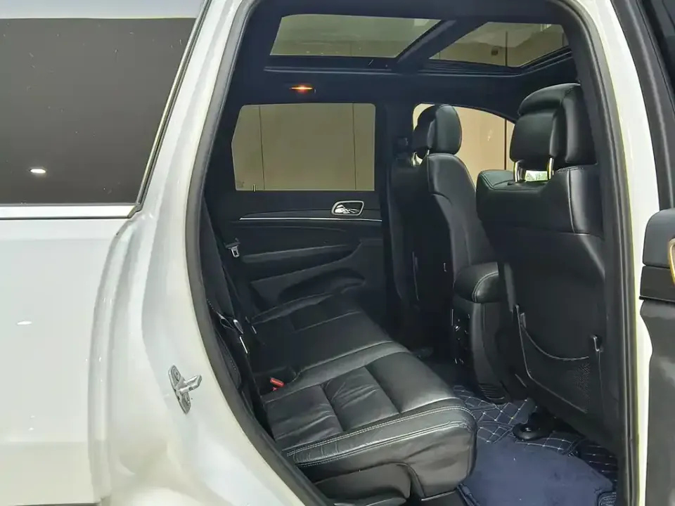 Jeep Grand Cherokee (Import)