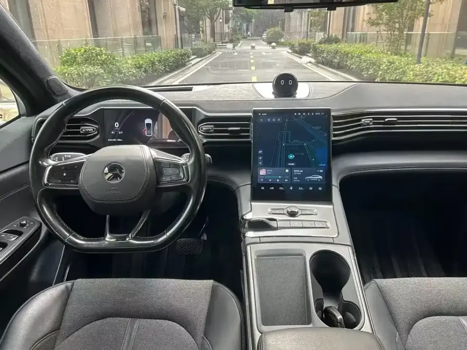 Nio EC6