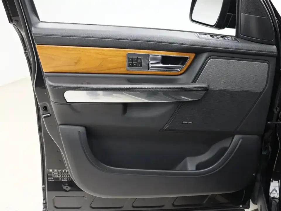 Land Rover Sport