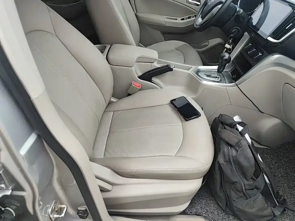 Venucia T70