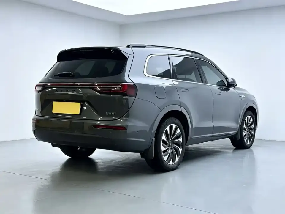 AITO M7