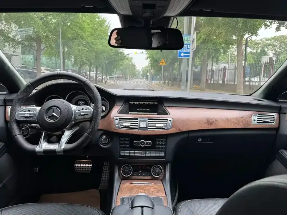 Mercedes-Benz CLS