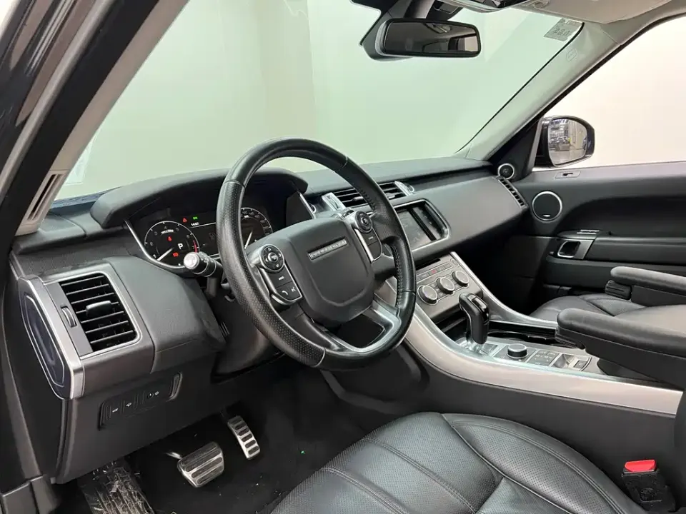 Land Rover Sport