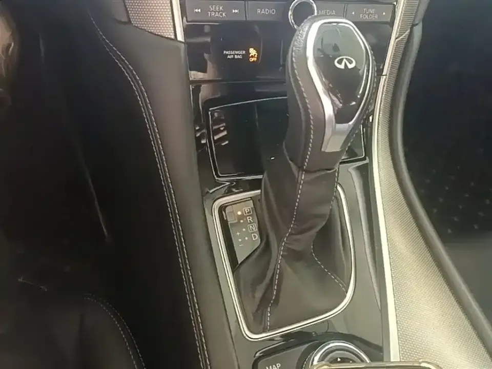 Infiniti Q50L