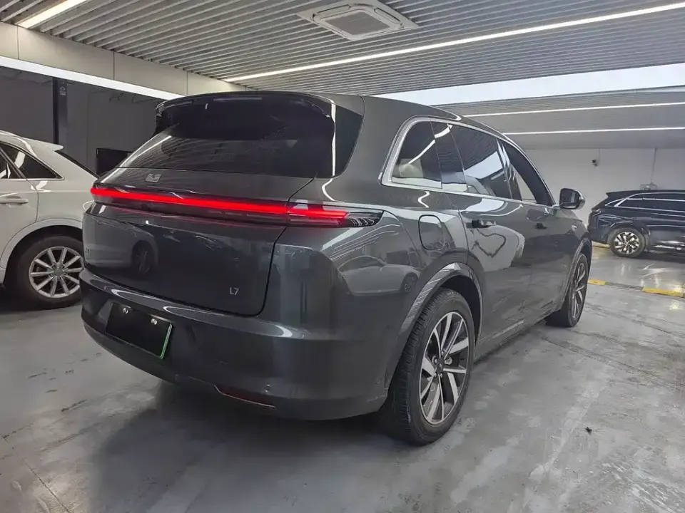 Li Li L7