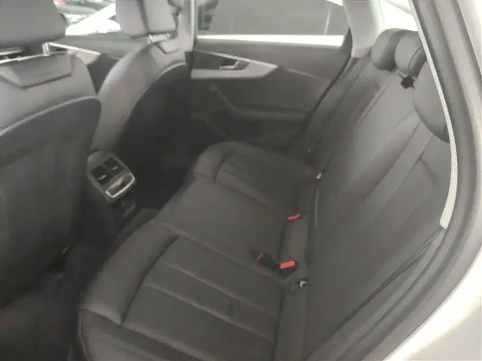 Audi A4 (Import)
