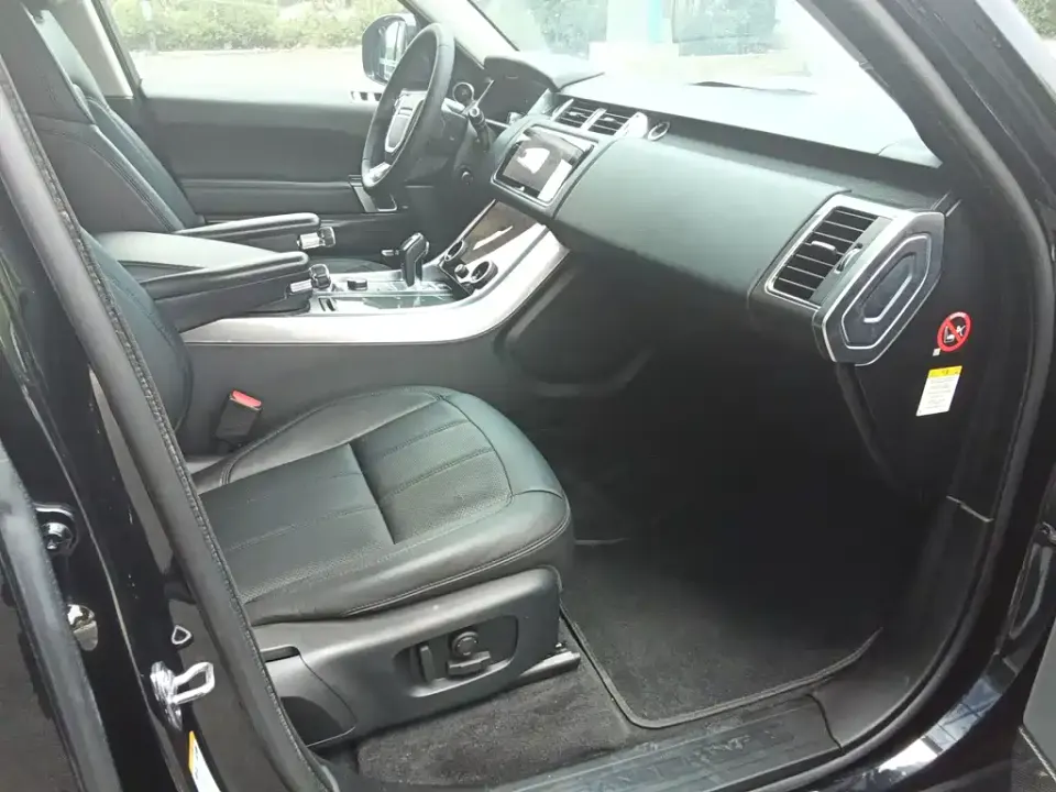 Land Rover Sport
