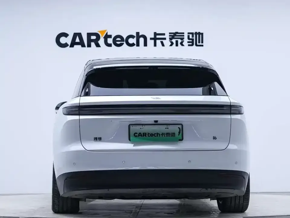 Li Li i6