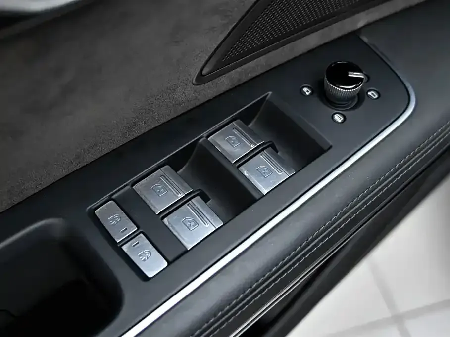 Audi A8 New Energy