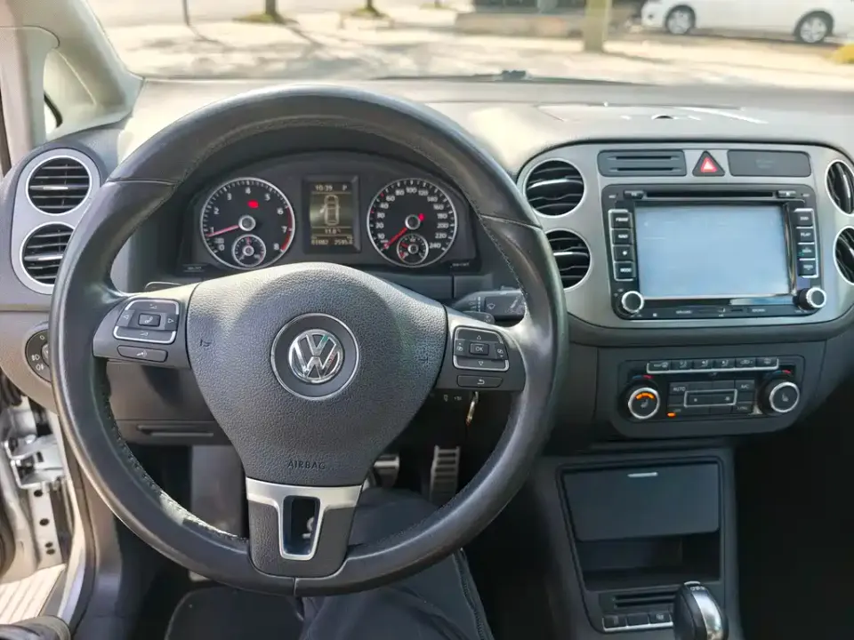 Volkswagen Golf (Import)