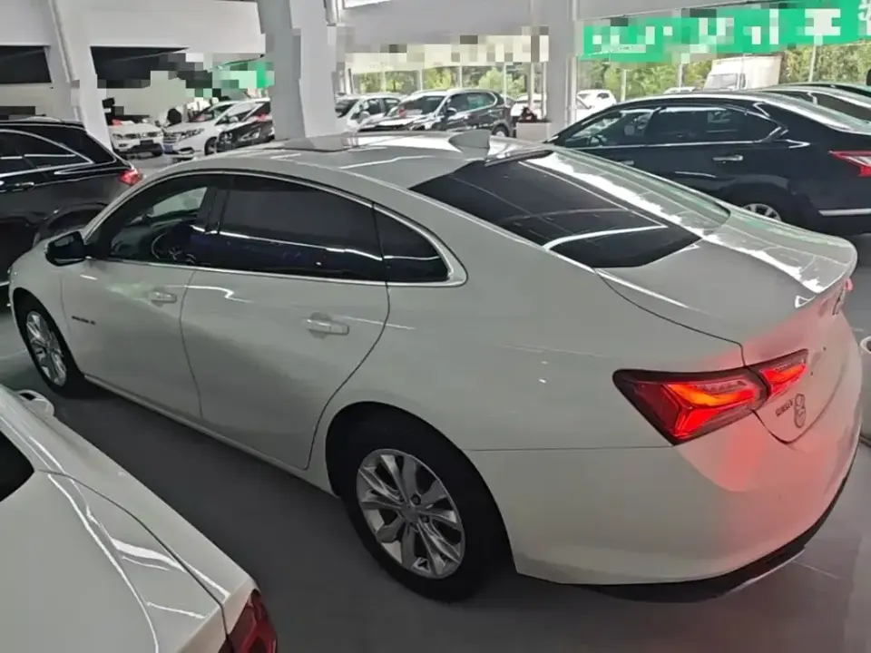 Chevrolet Malibu XL
