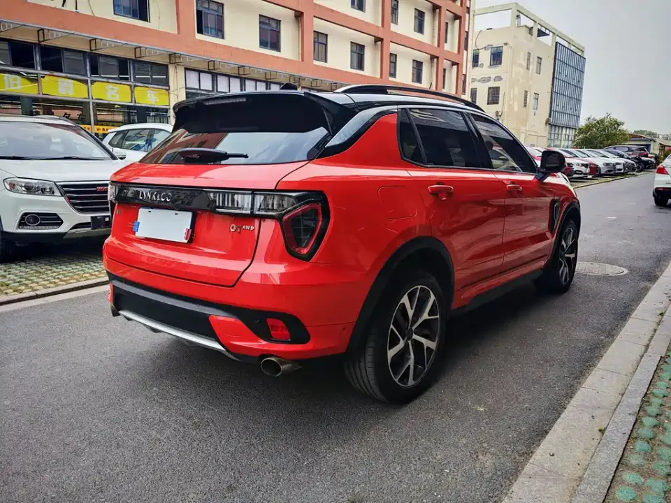 Lynk & Co 01