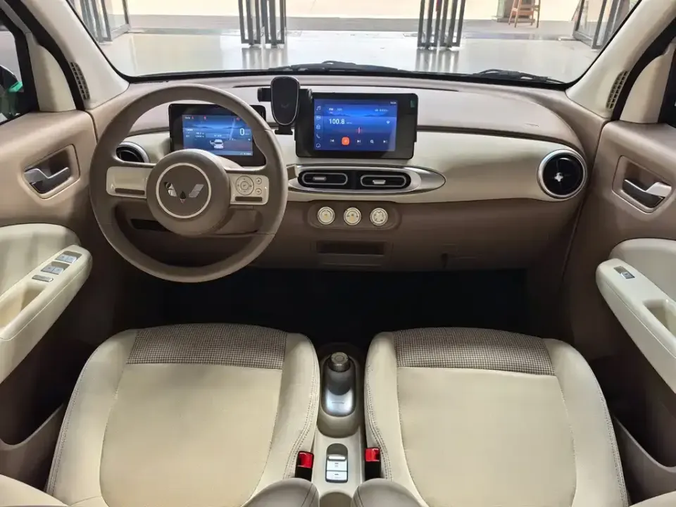 Wuling MINIEV