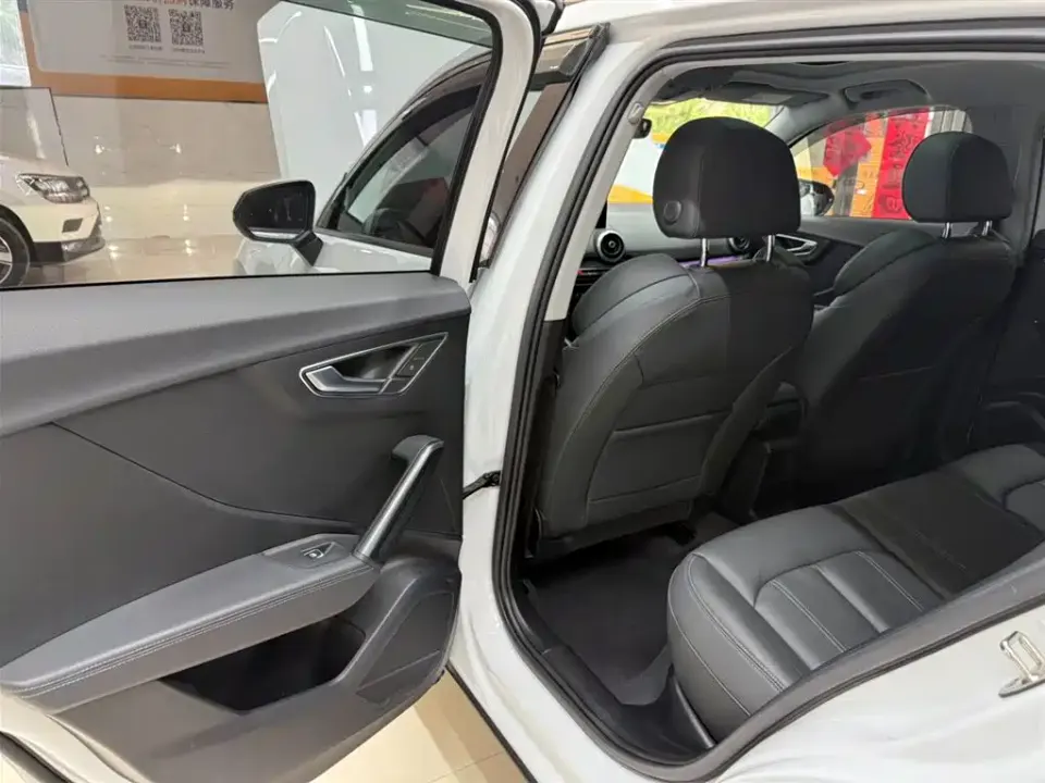 Audi Q2L