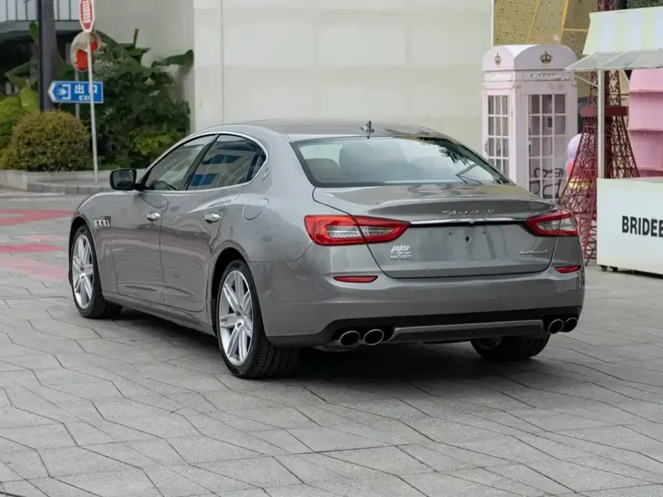 Maserati Quattroporte