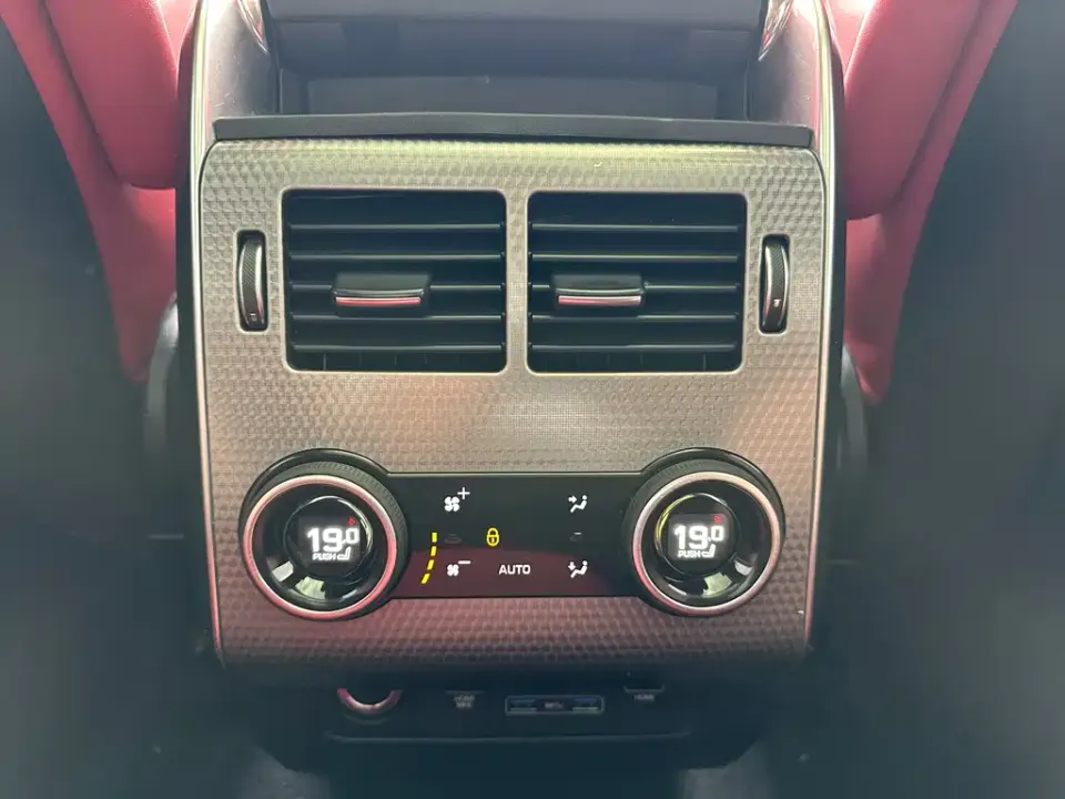 Land Rover Sport