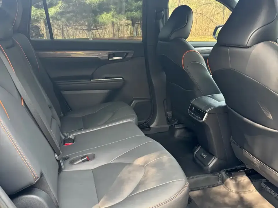 Toyota Crown Kluger