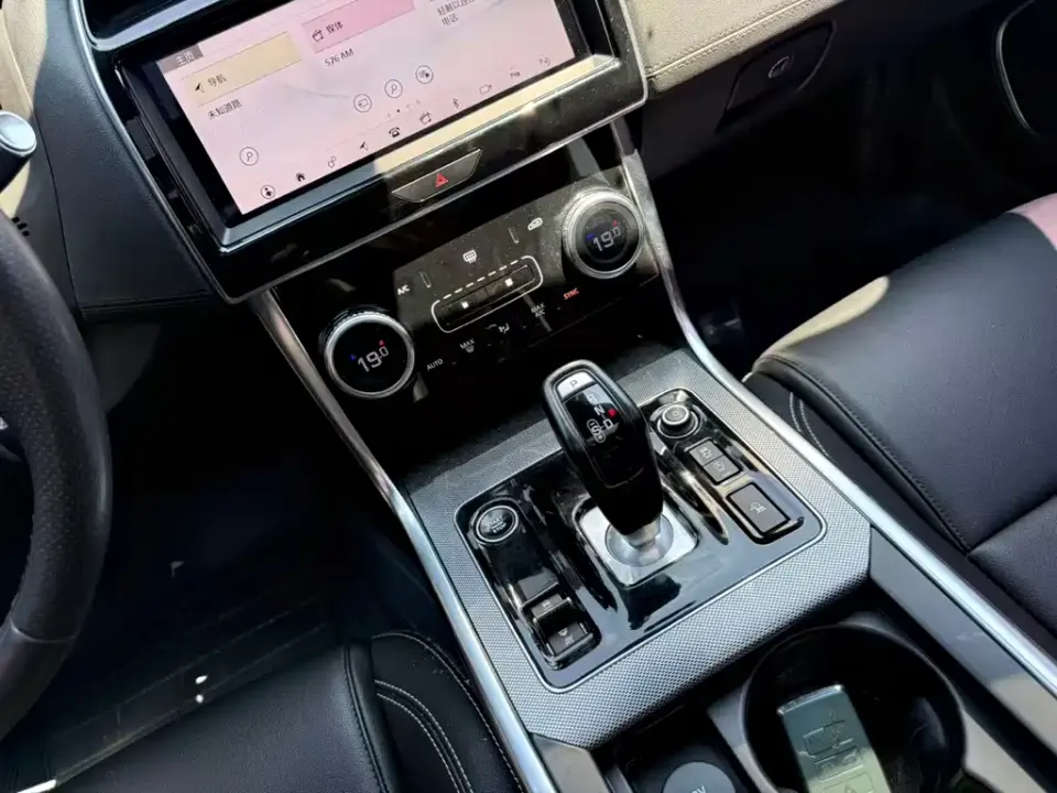 Jaguar XEL