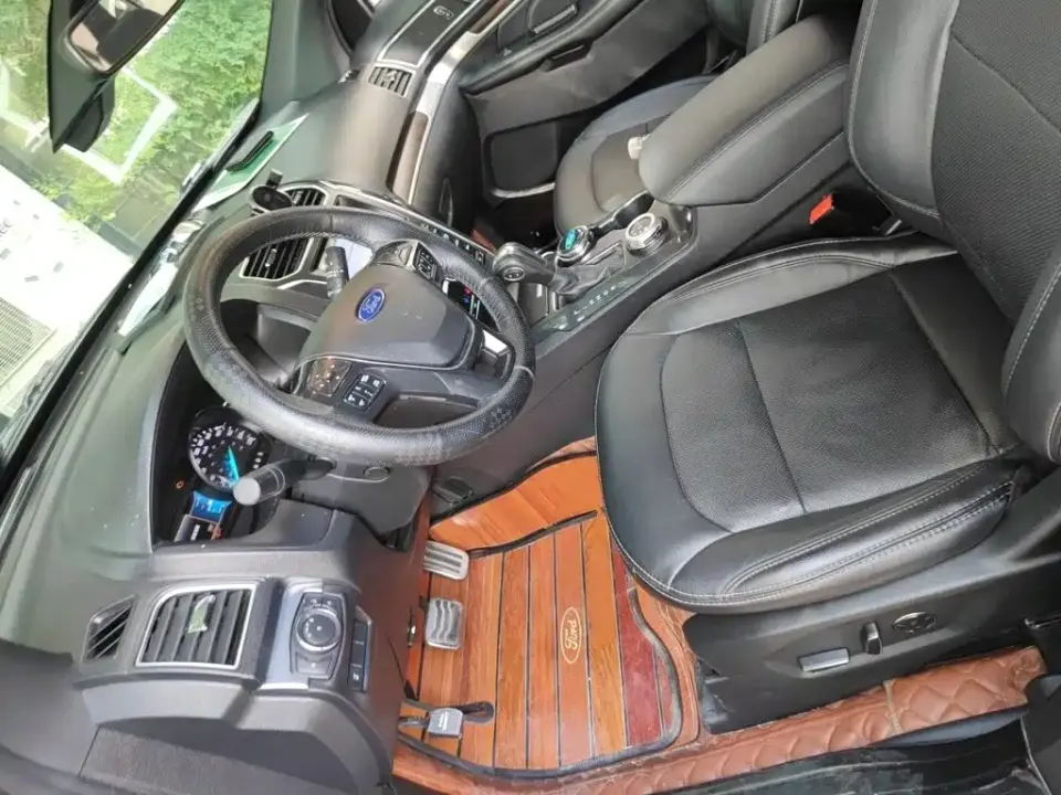Ford Explorer (Import)