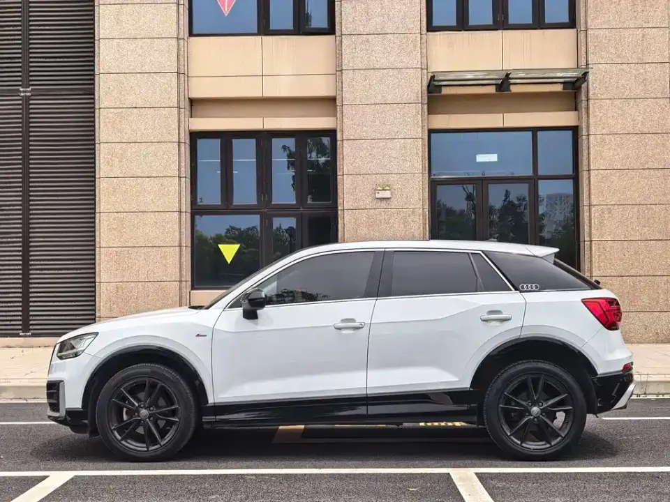 Audi Q2L